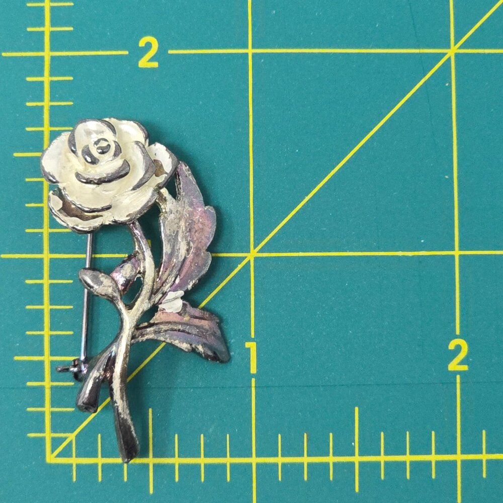 Vintage Shabby Chic White Rose Brooch Silver Tone Floral Costume Jewelry Pin - Picture 9 of 11
